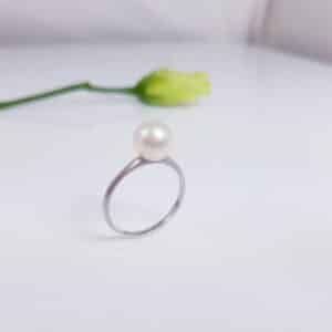 witgouden ring met echte parel