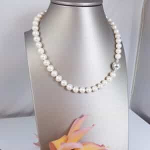 Parelketting met magneetslot