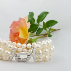 armband van 3 rijen barokke parels