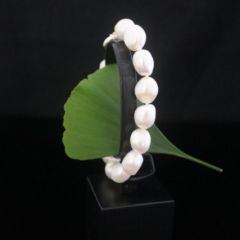 armband van barokke parels.