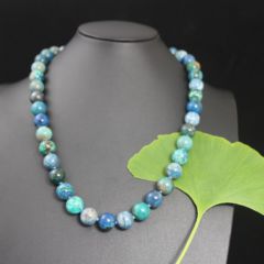 Halsketting van chrysocolla.