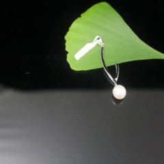 moderne hanger in zilver met parel