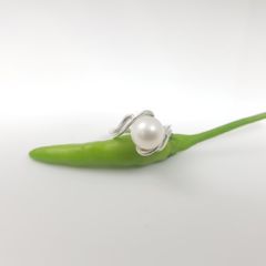 witgouden ring met echte parel