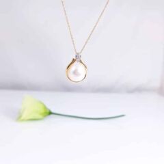 geelgouden ketting met echte parel