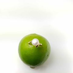 geelgouden ring met echte parel