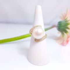 geelgouden ring met parel