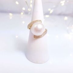 geelgouden ring met parel