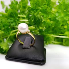 geelgouden ring met echte parel en diamanten