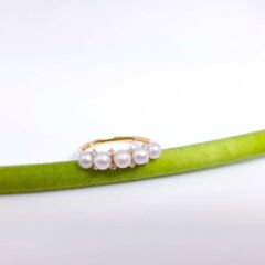 geelgouden ring met parel