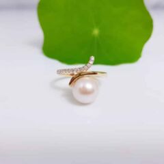 geelgouden ring met parel