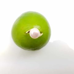 geelgouden ring met echte parel