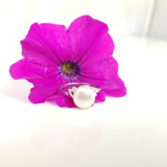 witgouden ring met echte parel en diamanten