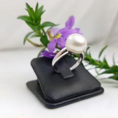 ring in witgoud met echte parel