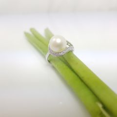 witgouden diamanten ring met echte parel