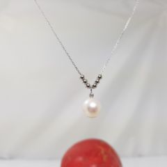 witgouden ketting met parel en diamant