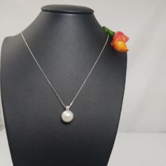 witgouden fijne ketting met parel en diamant
