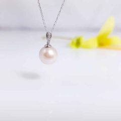 witgouden parelketting