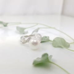 parelring in witgoud met echte diamanten