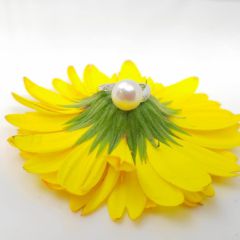 witgouden ring met echte parel en diamanten