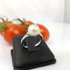 18k witgouden ring met echte parel en diamanten