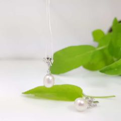 oorbellen van zilver met echte parels