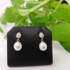 oorbellen van zilver met echte parels