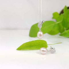 roze pareloorbellen hangend model