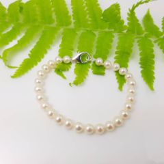 armbandje van ronde parels