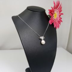 Halsketting van zilver met echte parel
