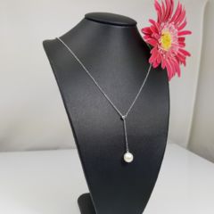 Halsketting van zilver met echte parel