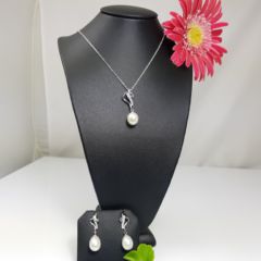 setje van echte parels in zilver