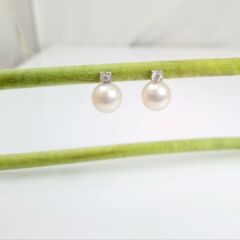 parelknop witgoud met echte diamant