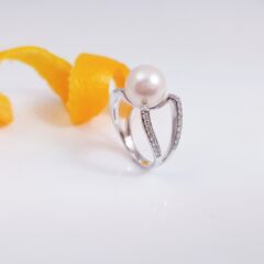 witgouden ring met echte parel