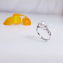 witgouden ring met echte parel