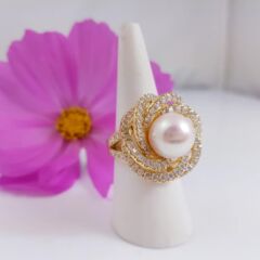 18k gouden ring met parel en diamanten