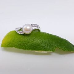 witgouden ring met echte parel