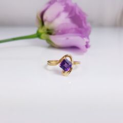 gouden ring met amethist
