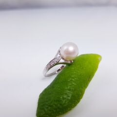 witgouden ring met echte parel